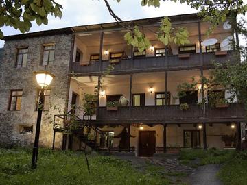 Гостевой дом Villa Mestia (Вилла Местия) Сванетия Грузия